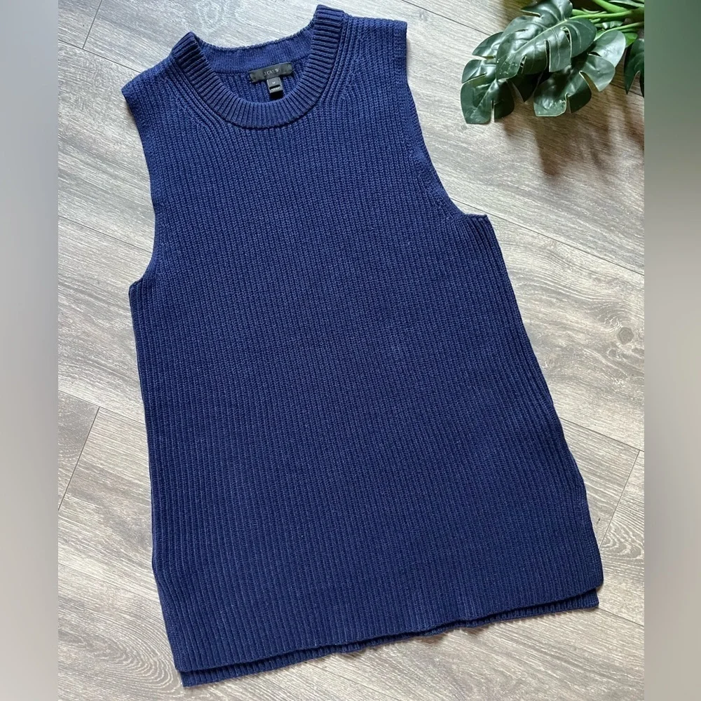 J. Crew sleeveless mock neck sweater top. Size m